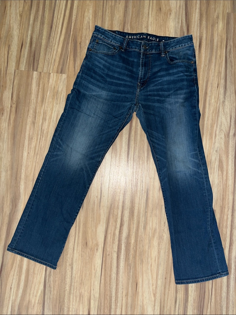 American Eagle Outfitters Men’s relaxed fit jeans